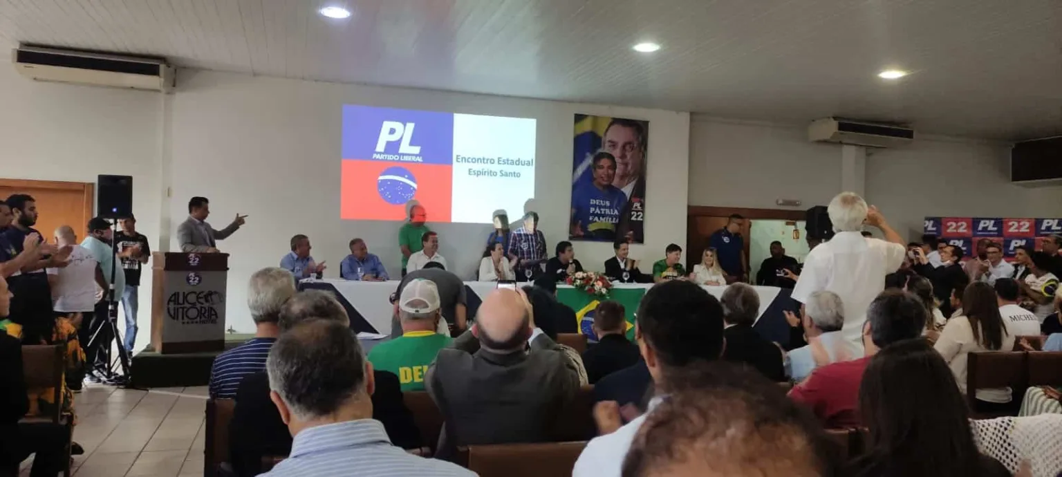 KZWT9vqg-Mesa-no-encontro-do-PL-1536x690