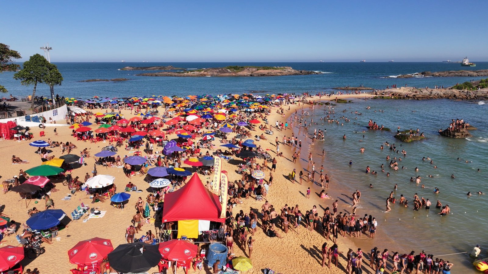 Vista-aerea-Praia-da-Costa-3-scaled.jpg