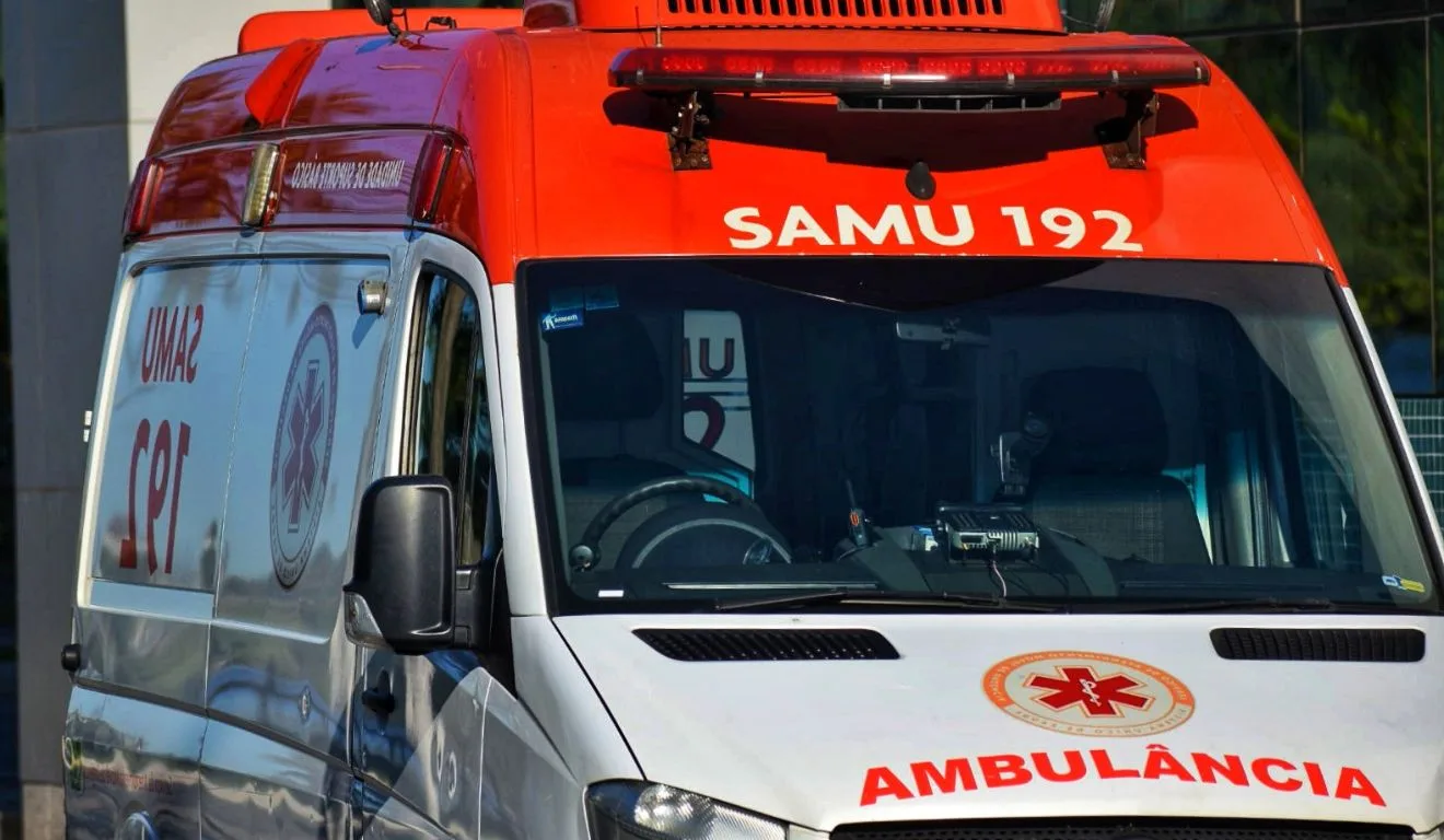 XTYJi8Ic-ambulancia-do-samu-2.webp.webp