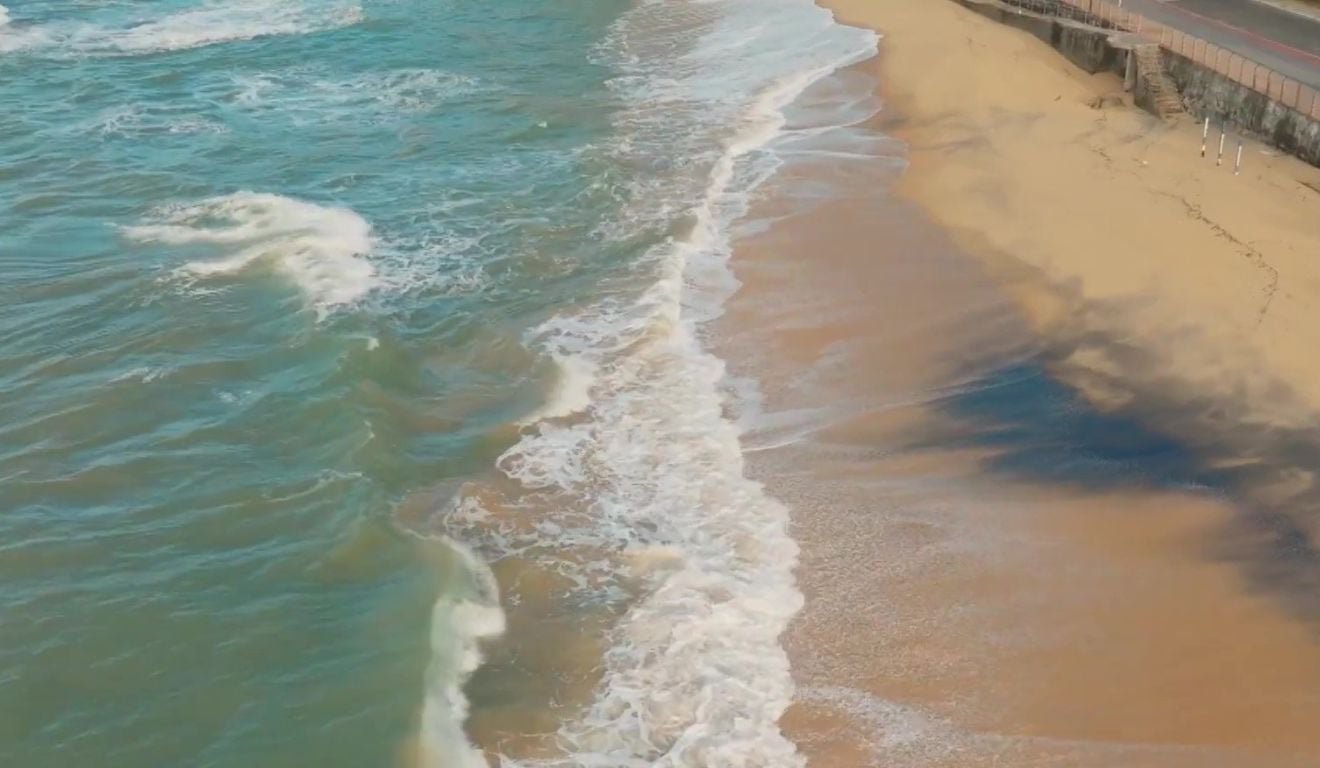 Praia-da-Areia-Preta-em-Guarapari-2.jpg
