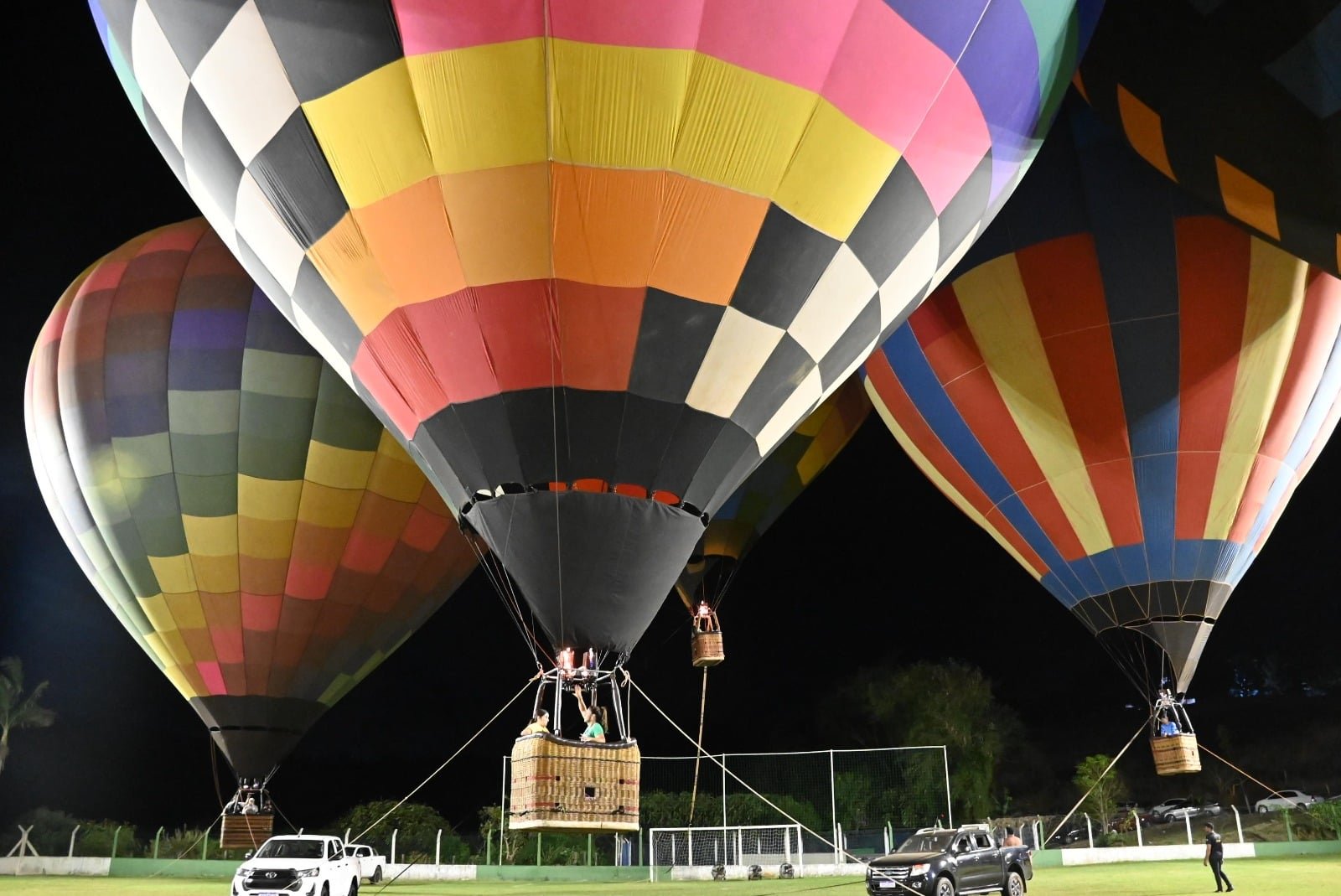 1C2B0-Festival-de-Balonismo-de-Aracatiba-15.jpeg