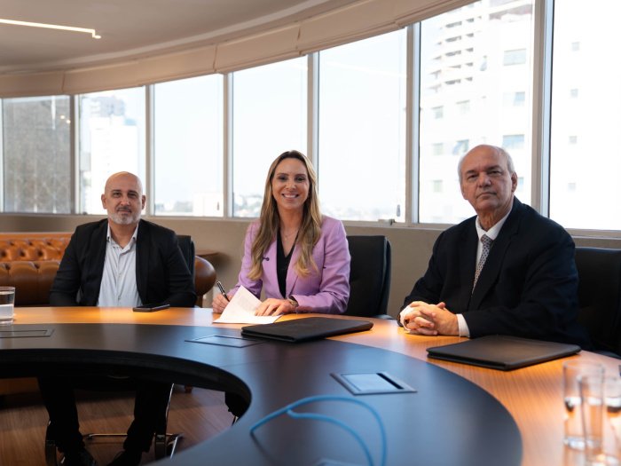 Vitória e TRE-ES firmam parceria para garantir transporte a eleitores com deficiência nas eleições